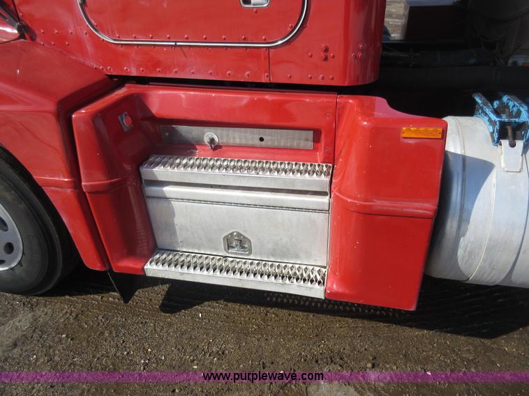 image for item J1981 1996 Peterbilt 377 water truck