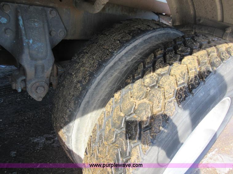 image for item J1981 1996 Peterbilt 377 water truck