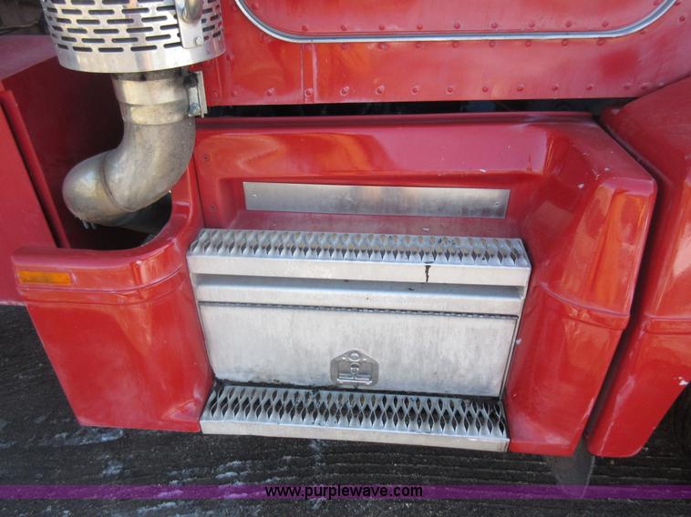 image for item J1981 1996 Peterbilt 377 water truck