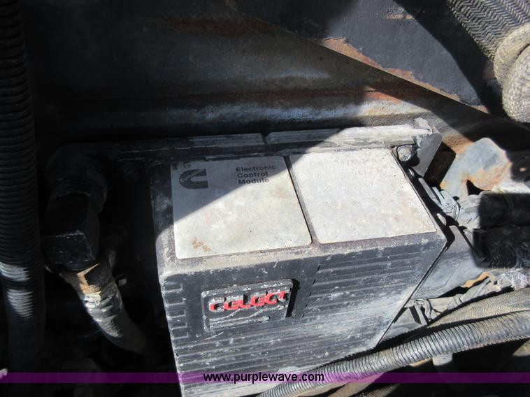 image for item J1981 1996 Peterbilt 377 water truck