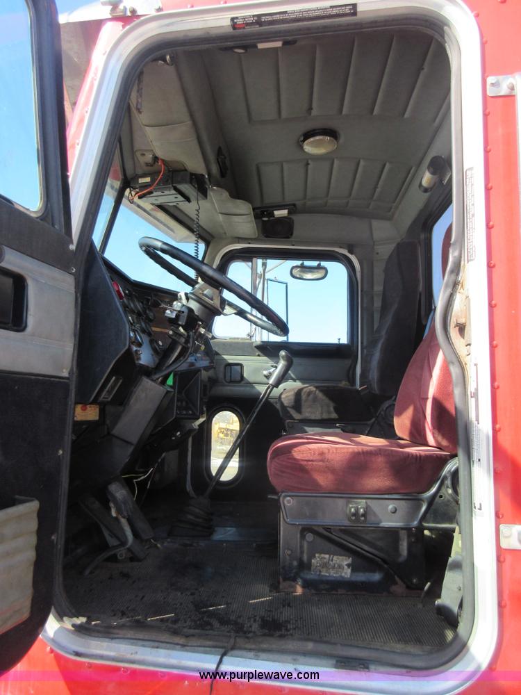 image for item J1981 1996 Peterbilt 377 water truck