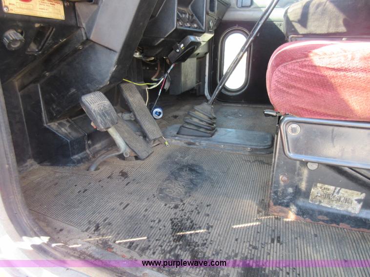 image for item J1981 1996 Peterbilt 377 water truck