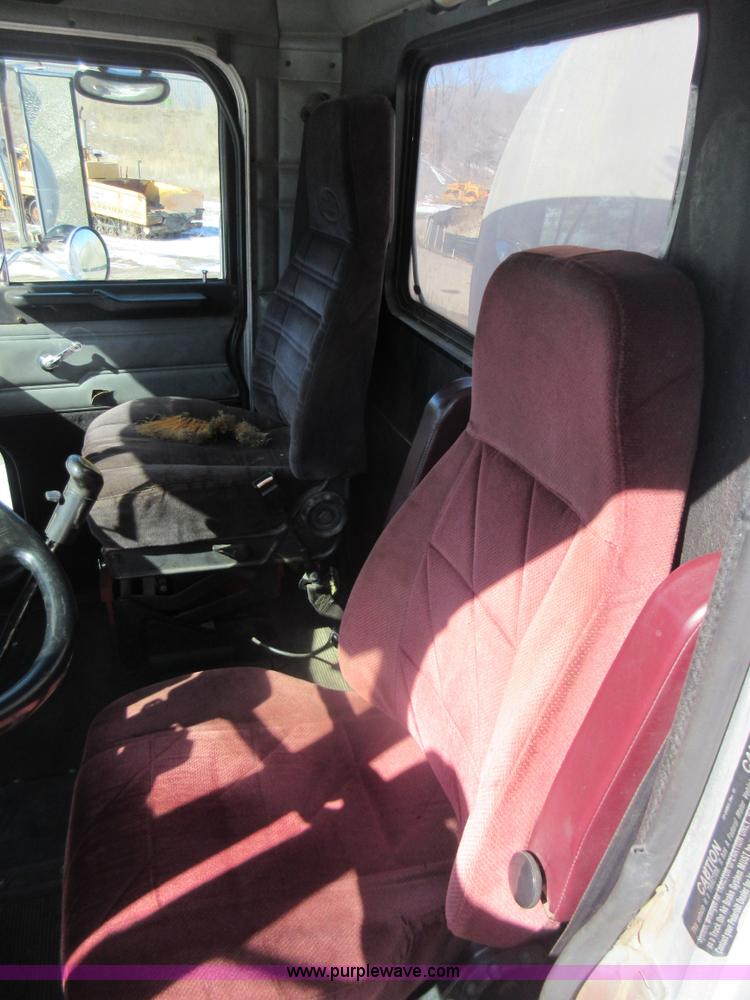 image for item J1981 1996 Peterbilt 377 water truck