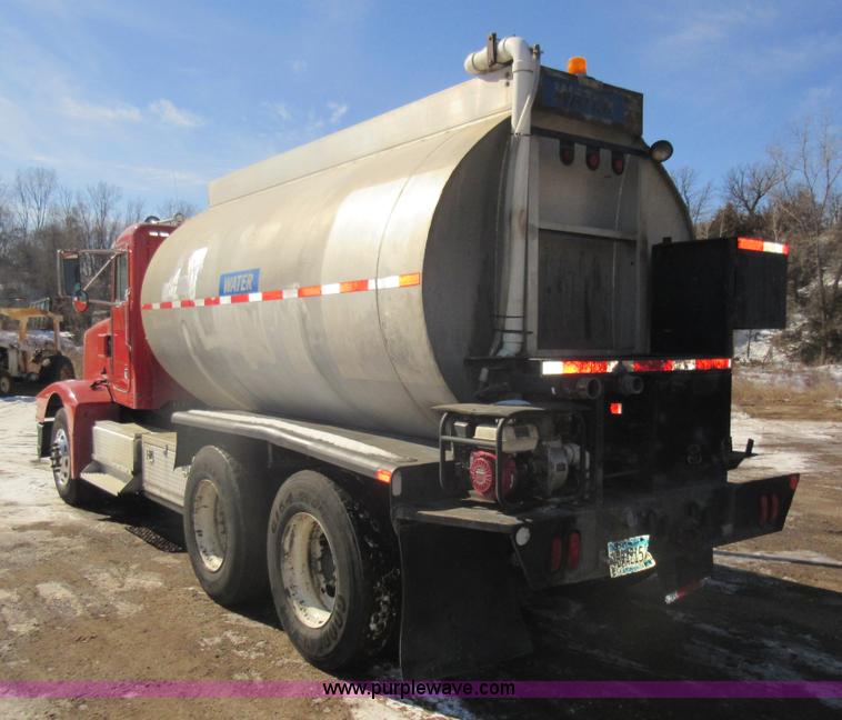 image for item J1982 1995 Peterbilt 377 water truck