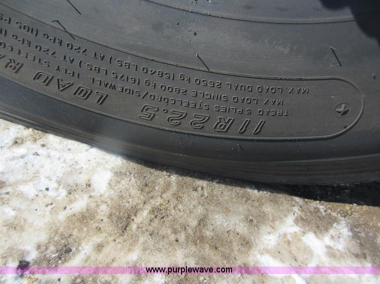 image for item J1982 1995 Peterbilt 377 water truck