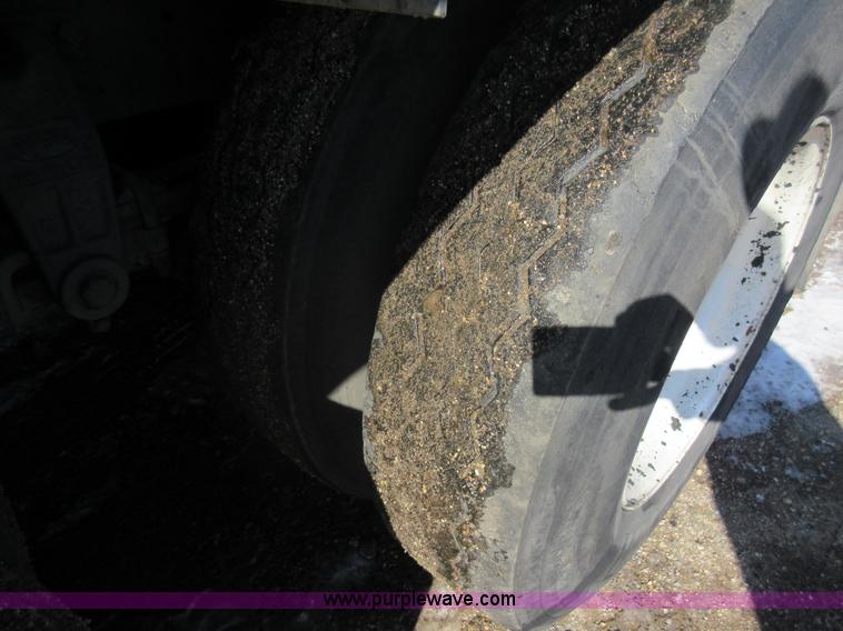 image for item J1982 1995 Peterbilt 377 water truck