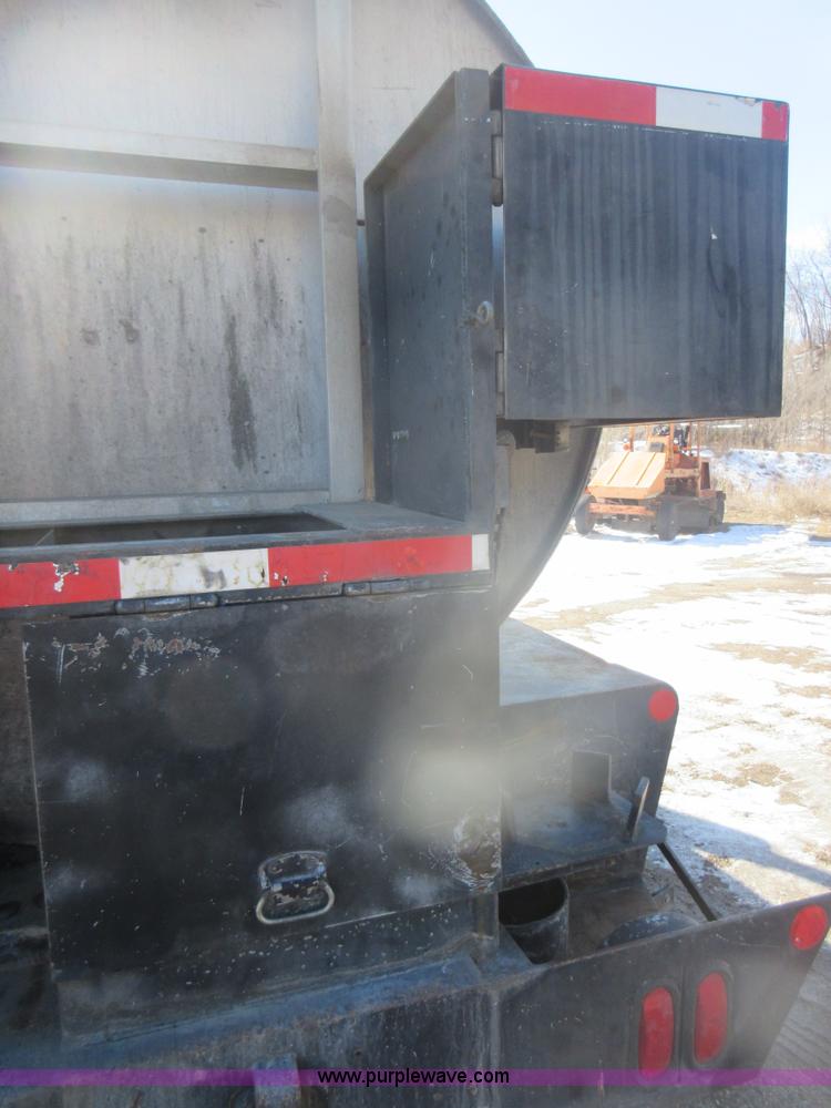 image for item J1982 1995 Peterbilt 377 water truck