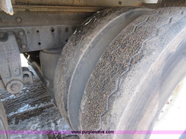 image for item J1982 1995 Peterbilt 377 water truck