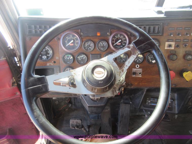 image for item J1982 1995 Peterbilt 377 water truck