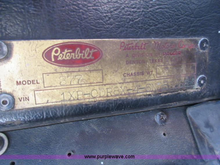 image for item J1982 1995 Peterbilt 377 water truck