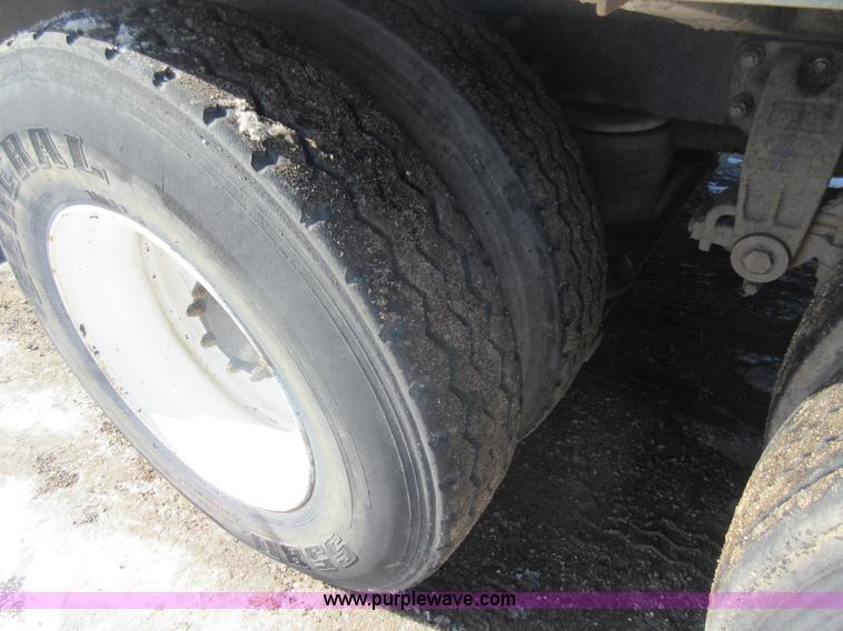 image for item J1983 1994 Peterbilt 377 water truck