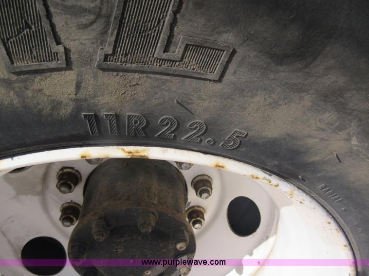 image for item J1983 1994 Peterbilt 377 water truck