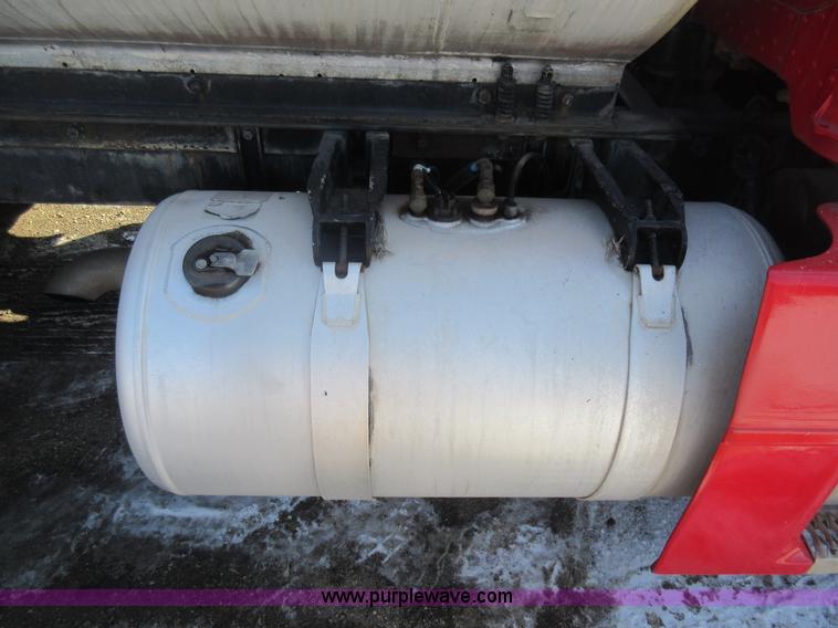 image for item J1983 1994 Peterbilt 377 water truck