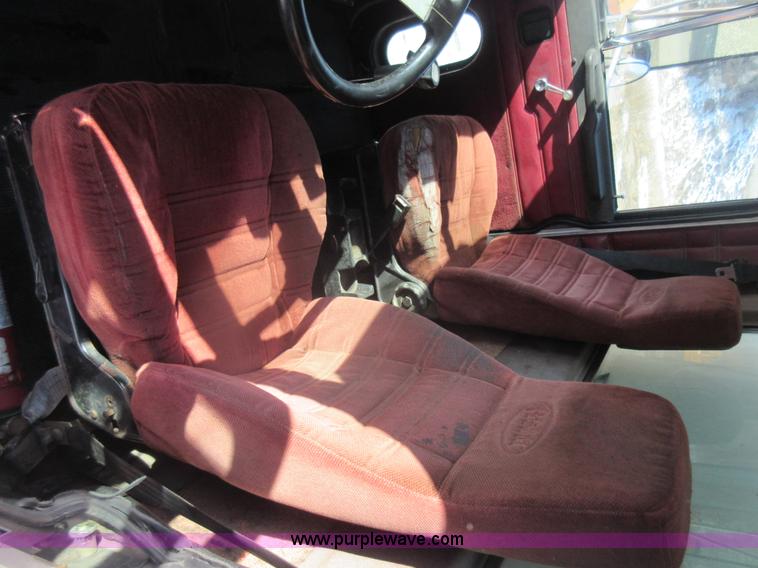 image for item J1983 1994 Peterbilt 377 water truck