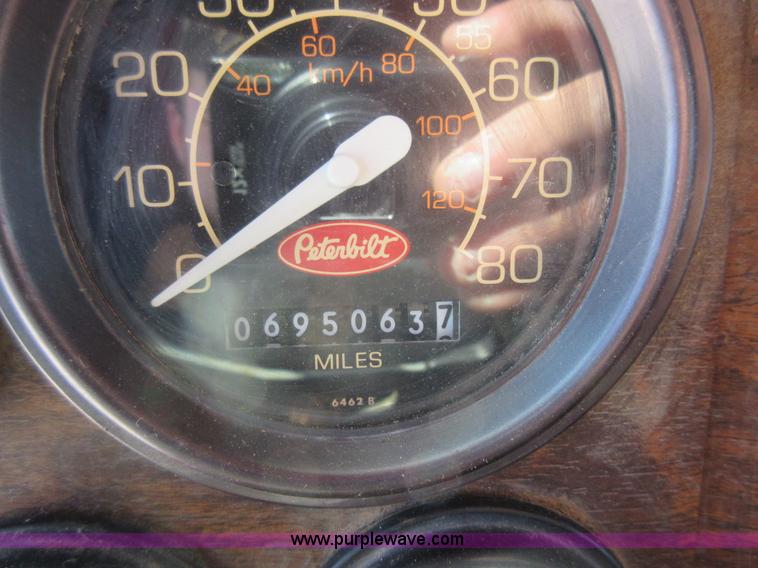 image for item J1983 1994 Peterbilt 377 water truck