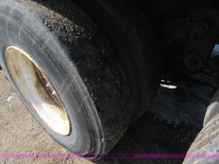 image for item J1984 1995 Kenworth T400 water truck