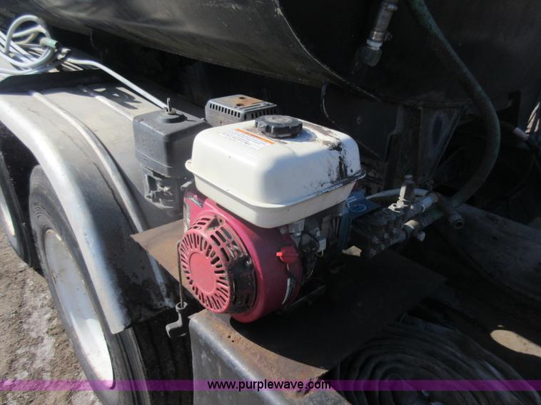 image for item J1984 1995 Kenworth T400 water truck