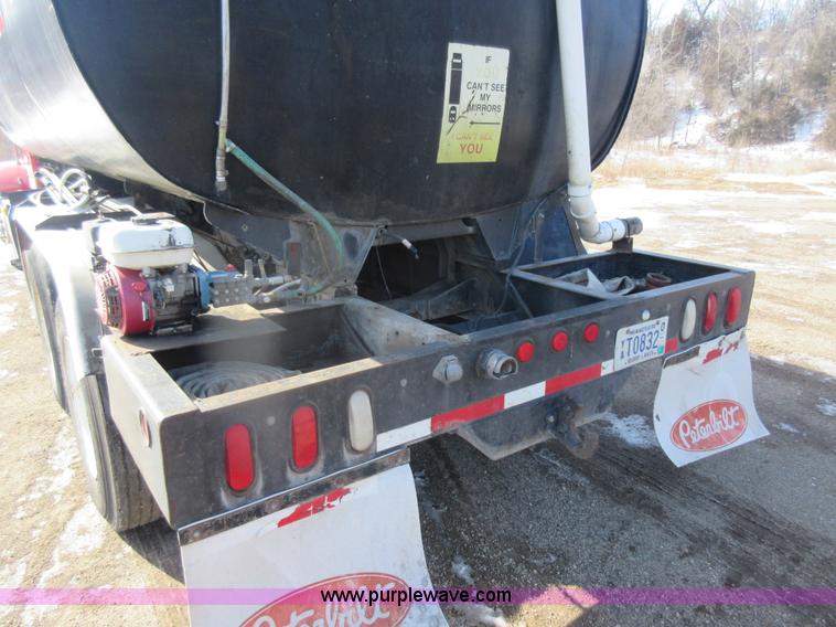 image for item J1984 1995 Kenworth T400 water truck