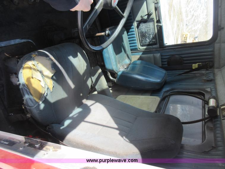 image for item J1984 1995 Kenworth T400 water truck