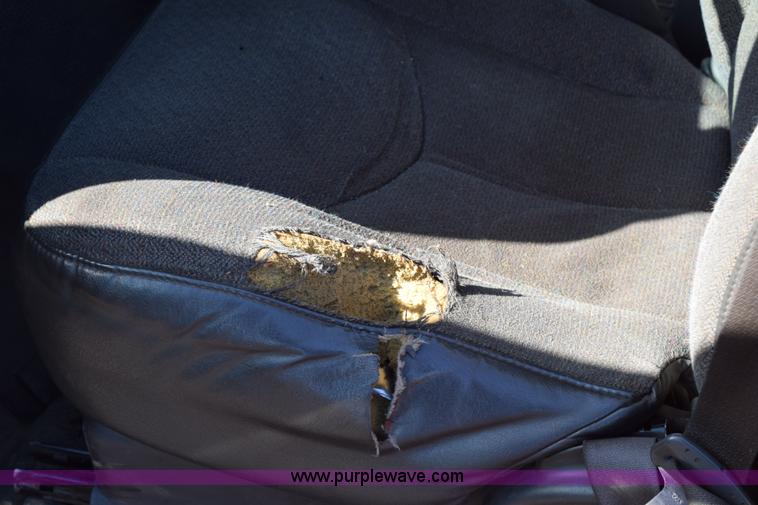 image for item J1985 2004 Chevrolet Silverado 1500 pickup truck