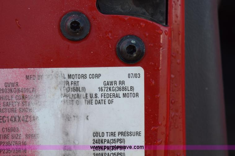 image for item J1985 2004 Chevrolet Silverado 1500 pickup truck