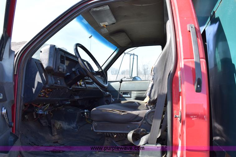 image for item J1988 1999 Chevrolet C8500 dump truck