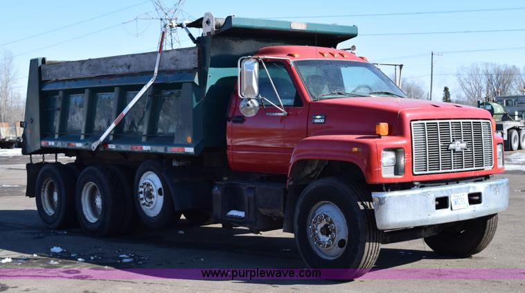 image for item J1989 2002 Chevrolet C8500 dump truck
