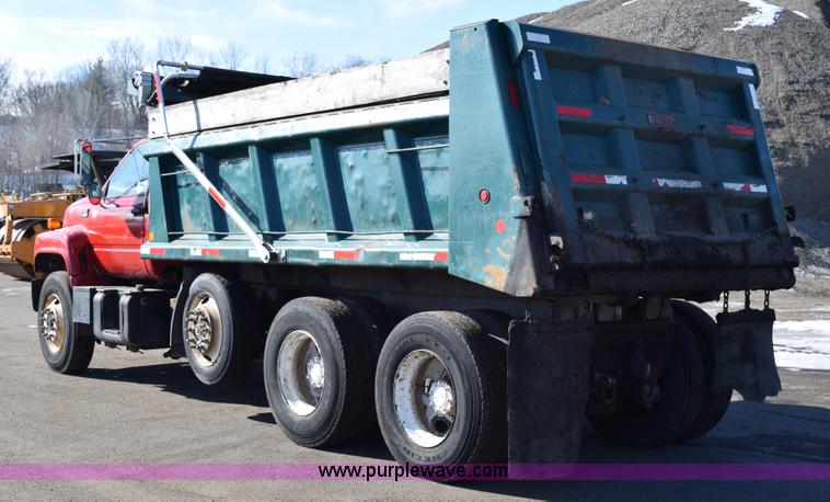 image for item J1989 2002 Chevrolet C8500 dump truck