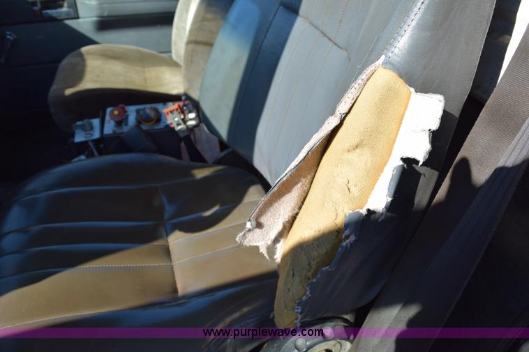 image for item J1989 2002 Chevrolet C8500 dump truck