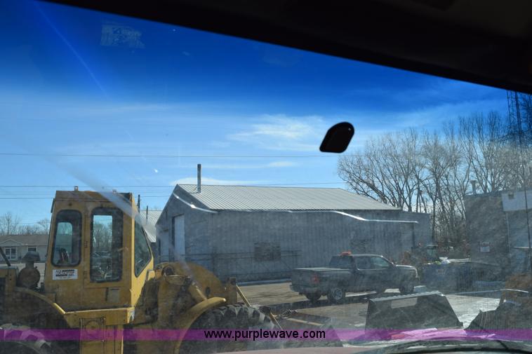 image for item J1989 2002 Chevrolet C8500 dump truck