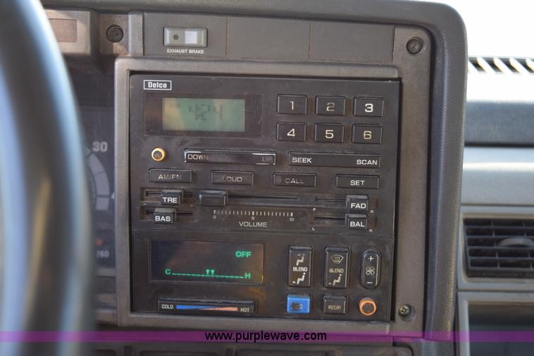 image for item J1989 2002 Chevrolet C8500 dump truck