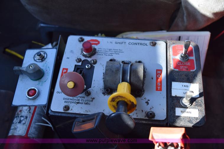 image for item J1989 2002 Chevrolet C8500 dump truck