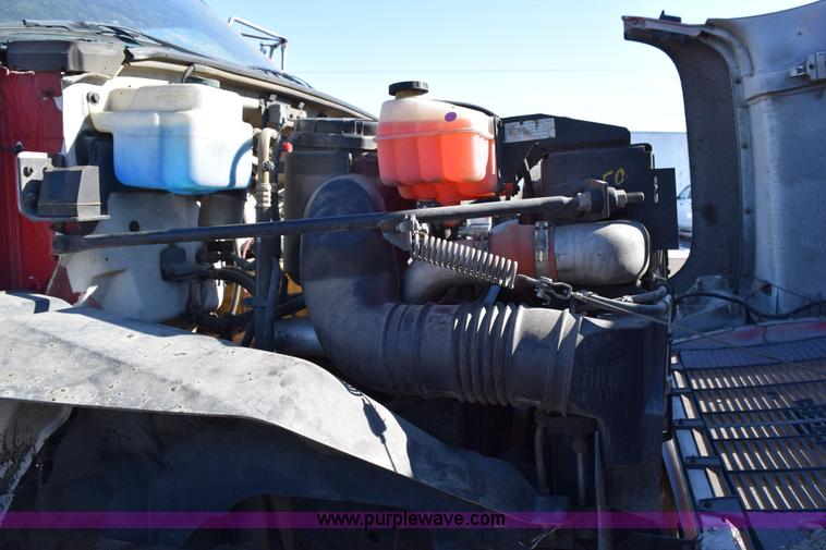 image for item J1989 2002 Chevrolet C8500 dump truck