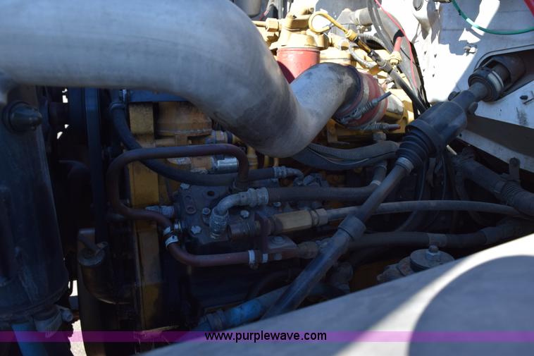 image for item J1989 2002 Chevrolet C8500 dump truck