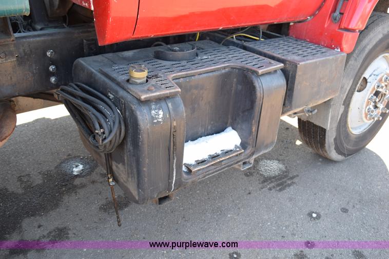 image for item J1989 2002 Chevrolet C8500 dump truck