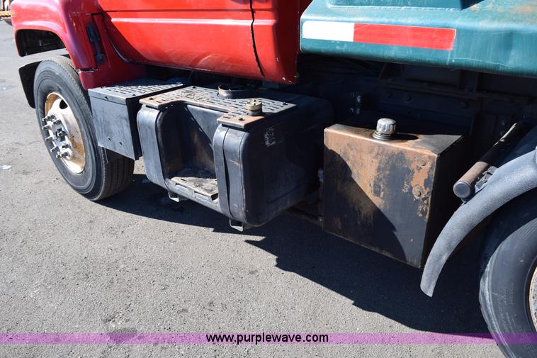 image for item J1989 2002 Chevrolet C8500 dump truck