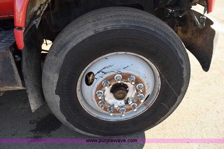 image for item J1989 2002 Chevrolet C8500 dump truck