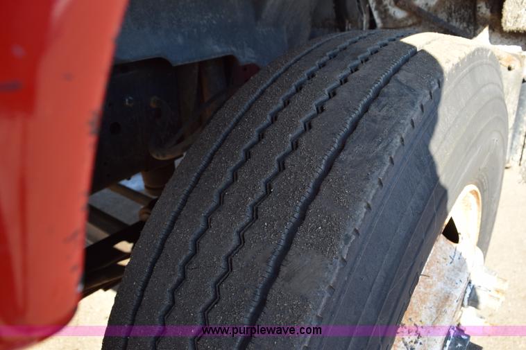 image for item J1989 2002 Chevrolet C8500 dump truck