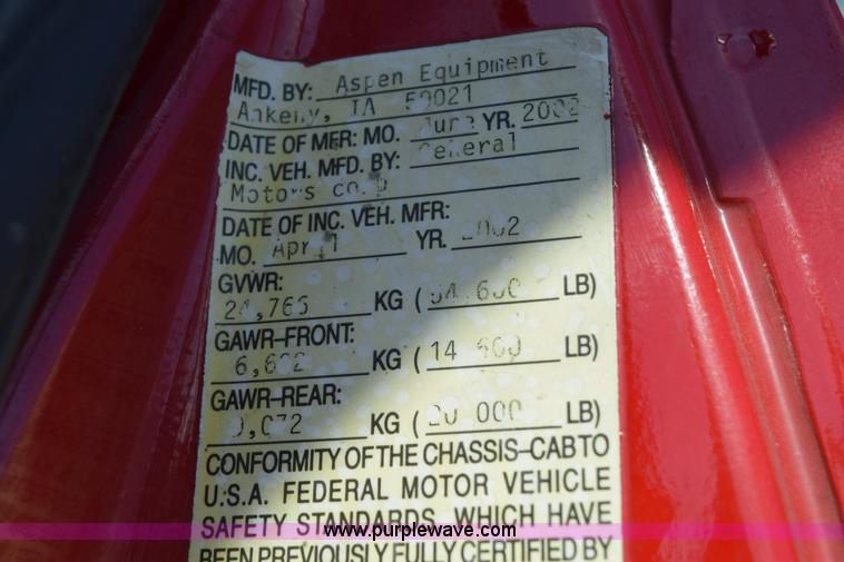 image for item J1989 2002 Chevrolet C8500 dump truck