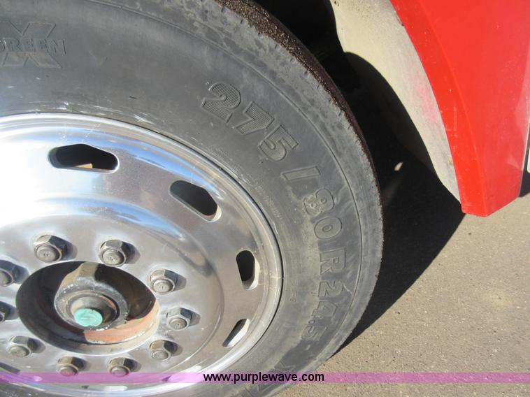 image for item J1991 1989 Freightliner FLD semi truck