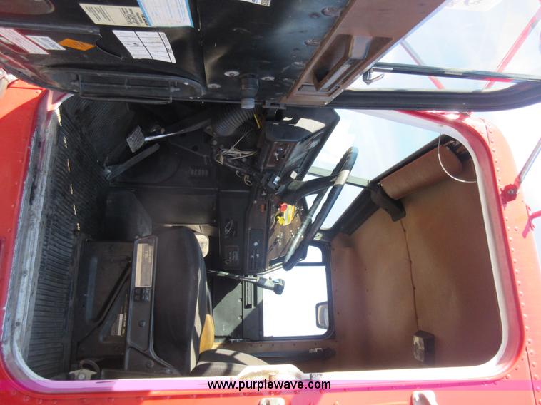 image for item J1991 1989 Freightliner FLD semi truck