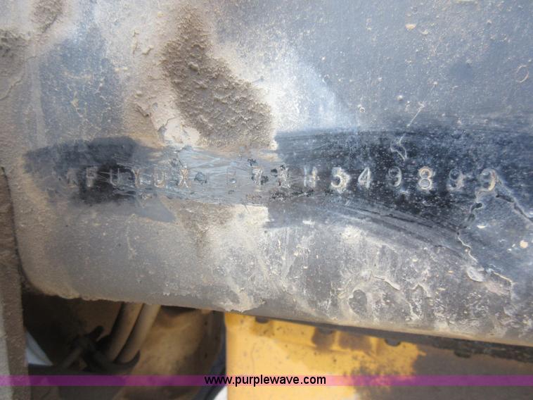 image for item J1991 1989 Freightliner FLD semi truck