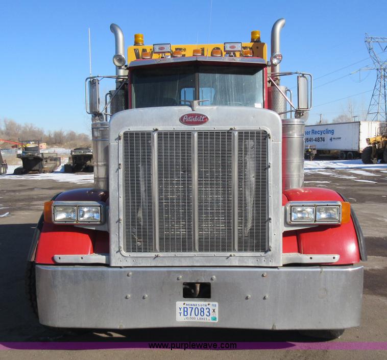 image for item J1993 1993 Peterbilt 379 semi truck