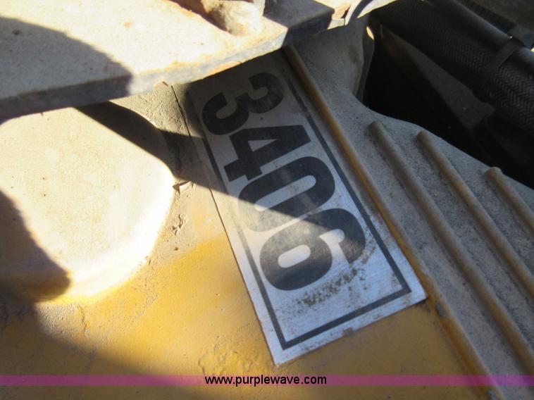 image for item J1993 1993 Peterbilt 379 semi truck