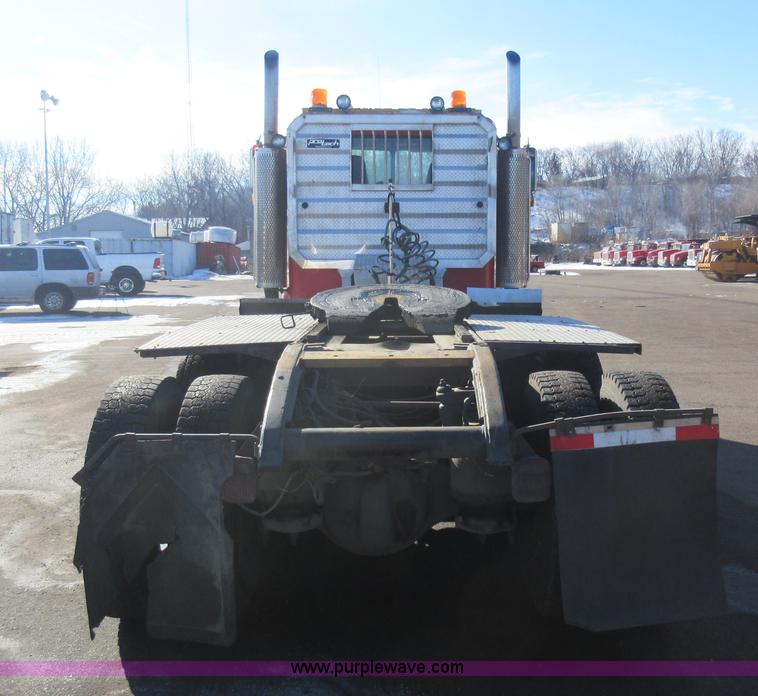 image for item J1994 1989 Peterbilt 379 semi truck