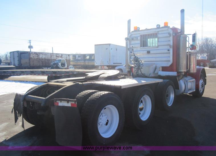 image for item J1994 1989 Peterbilt 379 semi truck