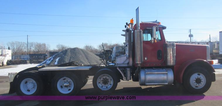 image for item J1994 1989 Peterbilt 379 semi truck