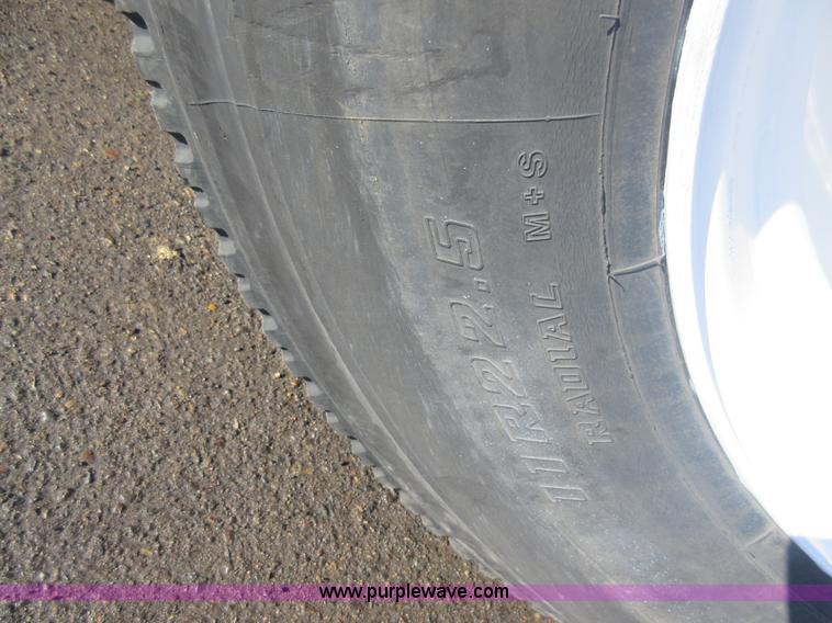 image for item J1994 1989 Peterbilt 379 semi truck