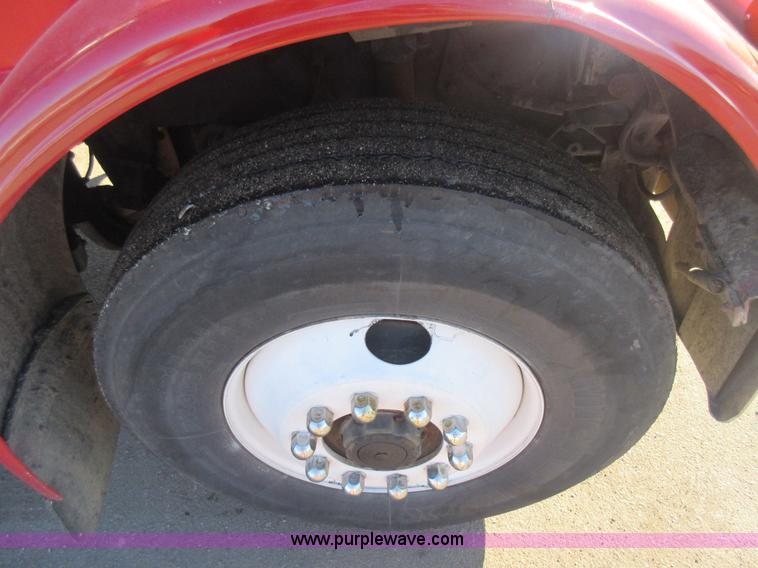 image for item J1994 1989 Peterbilt 379 semi truck