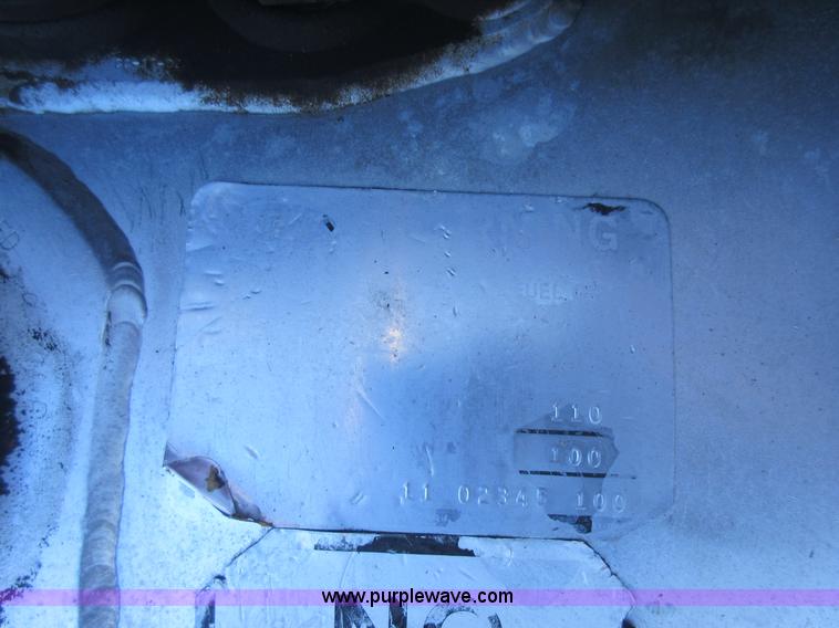 image for item J1994 1989 Peterbilt 379 semi truck